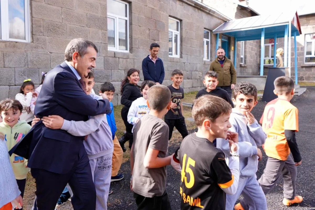 Karne Sevinci Başladı, Bakan Tekin’den Tatil Mesajı