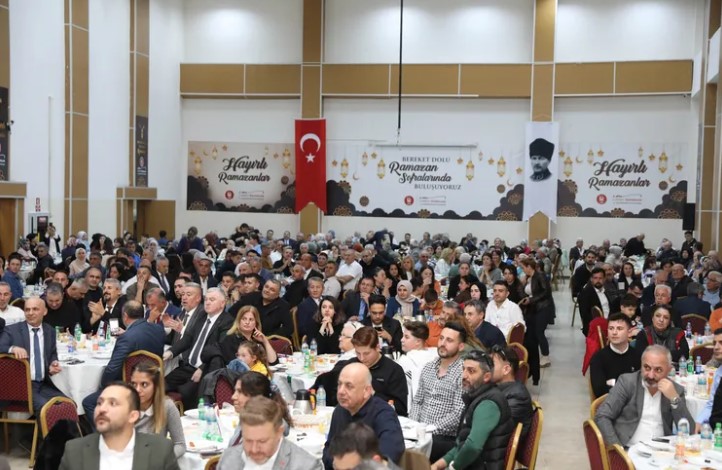 Keçiören'de Ramazan Coşkusu: 60 Bin Kişiye Kumanya
