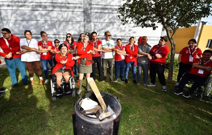 İzmir'de Kapsayıcı İzcilik Kampı Başladı
