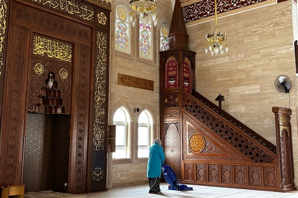 Çorum Belediyesi, ibadethanelerin temizliğine devam ediyor 