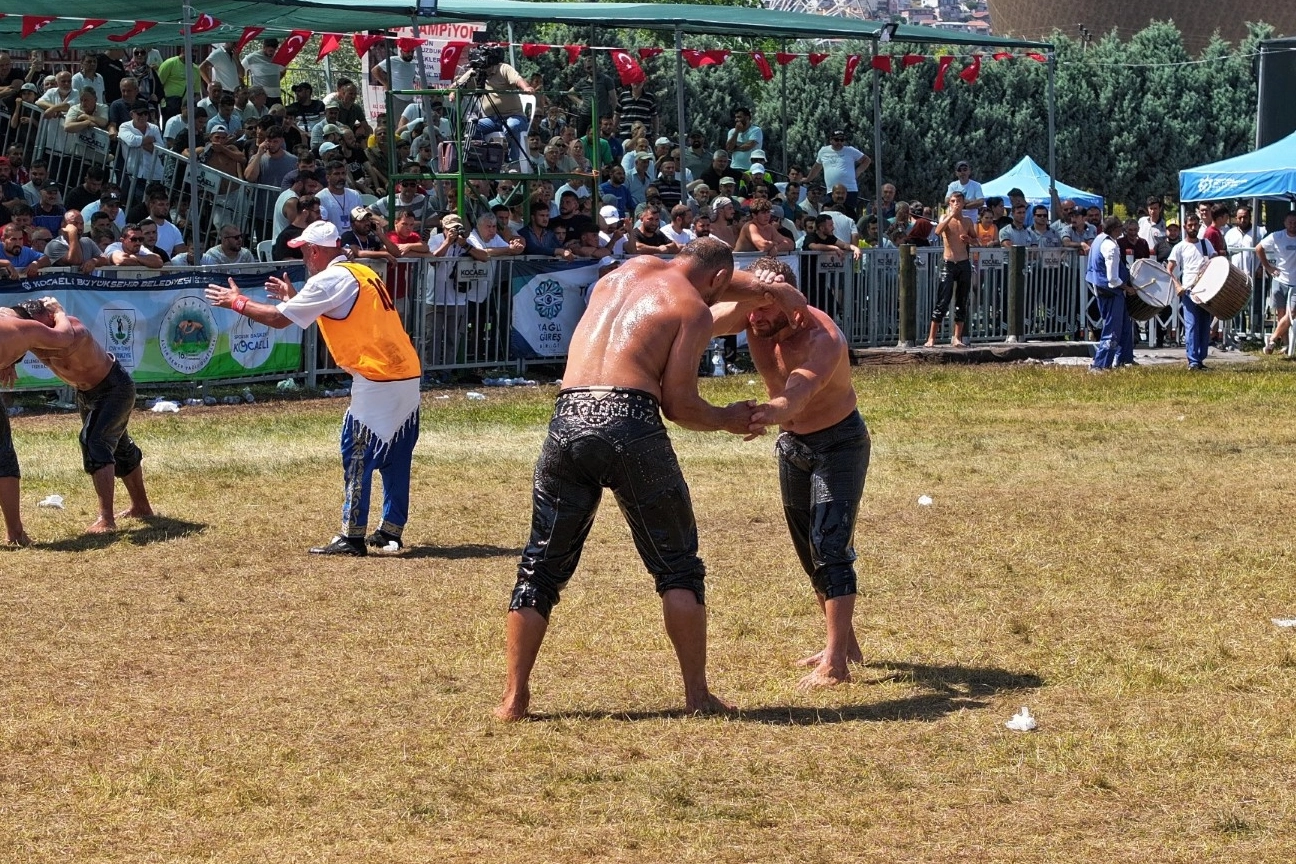 Kocaeli'nde 17. Sekapark Altın Kemer Yağlı Güreşleri
