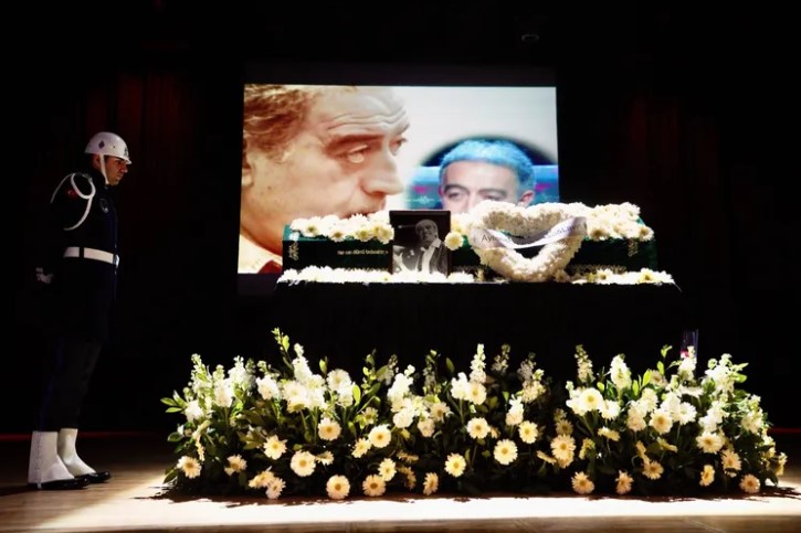 Edip Akbayram'a Veda Töreni: Sanat Dünyası Yas Tutuyor
