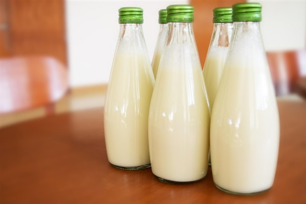 TÜİK- Ticari süt işletmelerince 1 milyon 15 bin 647 ton inek sütü toplandı