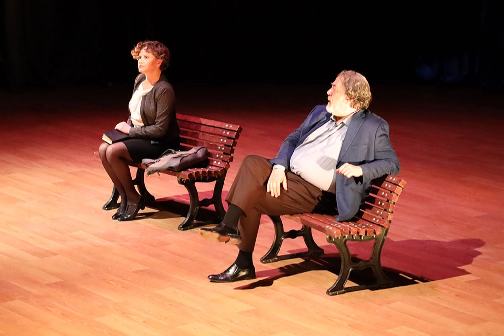 Sakarya’da Tiyatro Gecesi: Kahkaha ve Düşünce Bir Arada