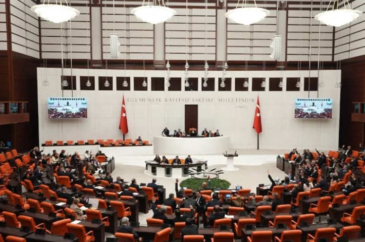Mecliste 9 Yeni Kanun Maddesi Kabul Edildi
