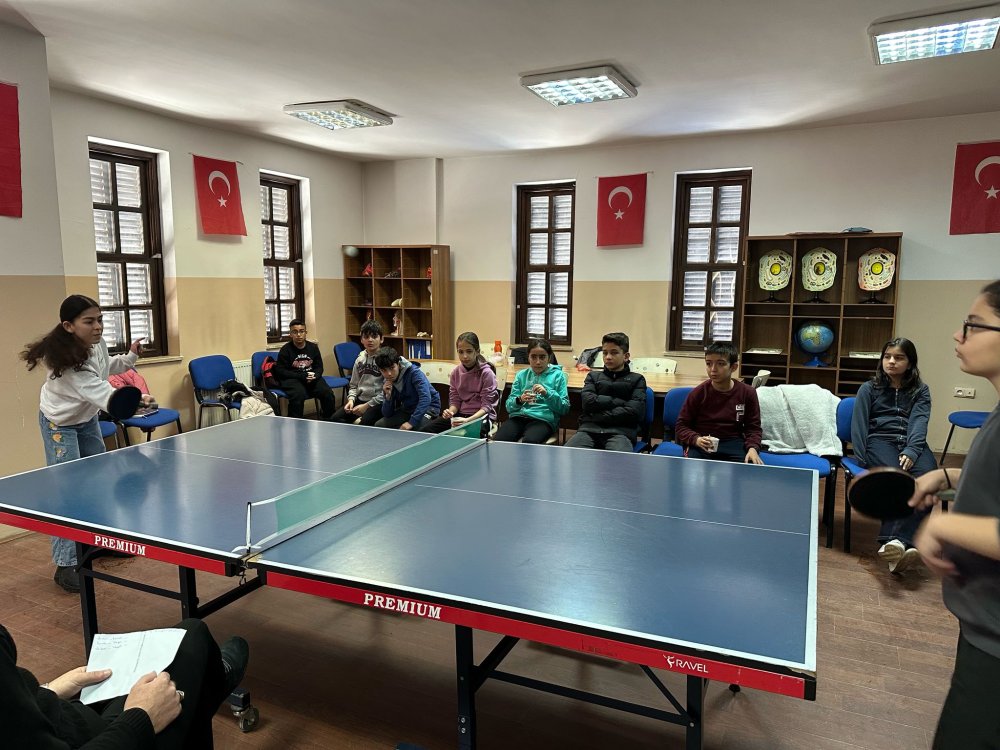 Malatya'da Gençlere Masa Tenisi Desteği
