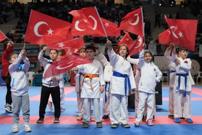 Kocaeli'den 4 Karate Sporcusu Milli Takıma
