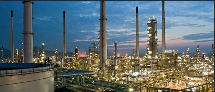 OPEC+ üretim artırma kararının ardından petrol fiyatları düştü