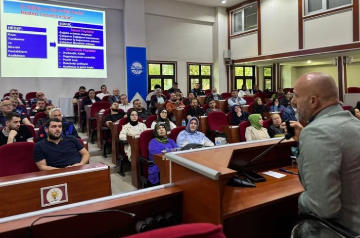 Sakarya Büyükşehir'den Personeline İş Güvenliği Eğitimi
