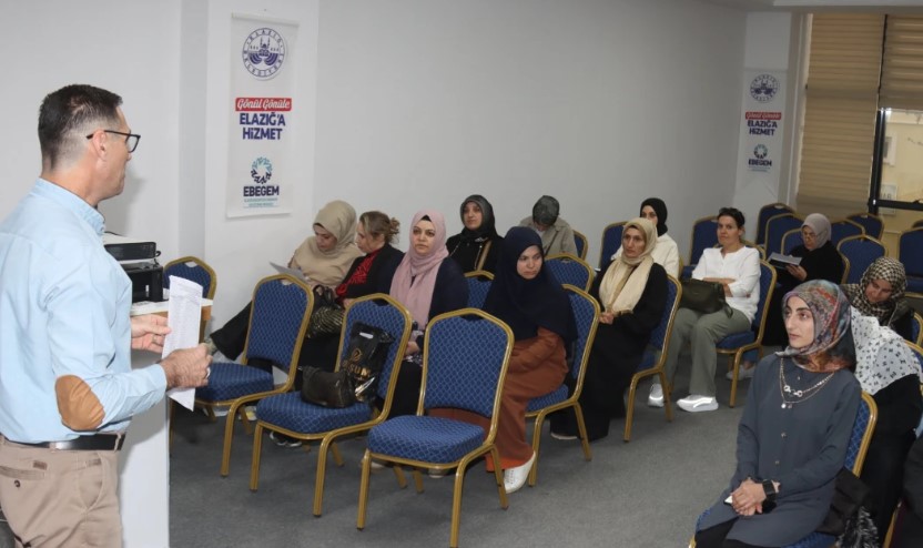 Elazığ'da Kadınlara E-Ticaret Eğitimi
