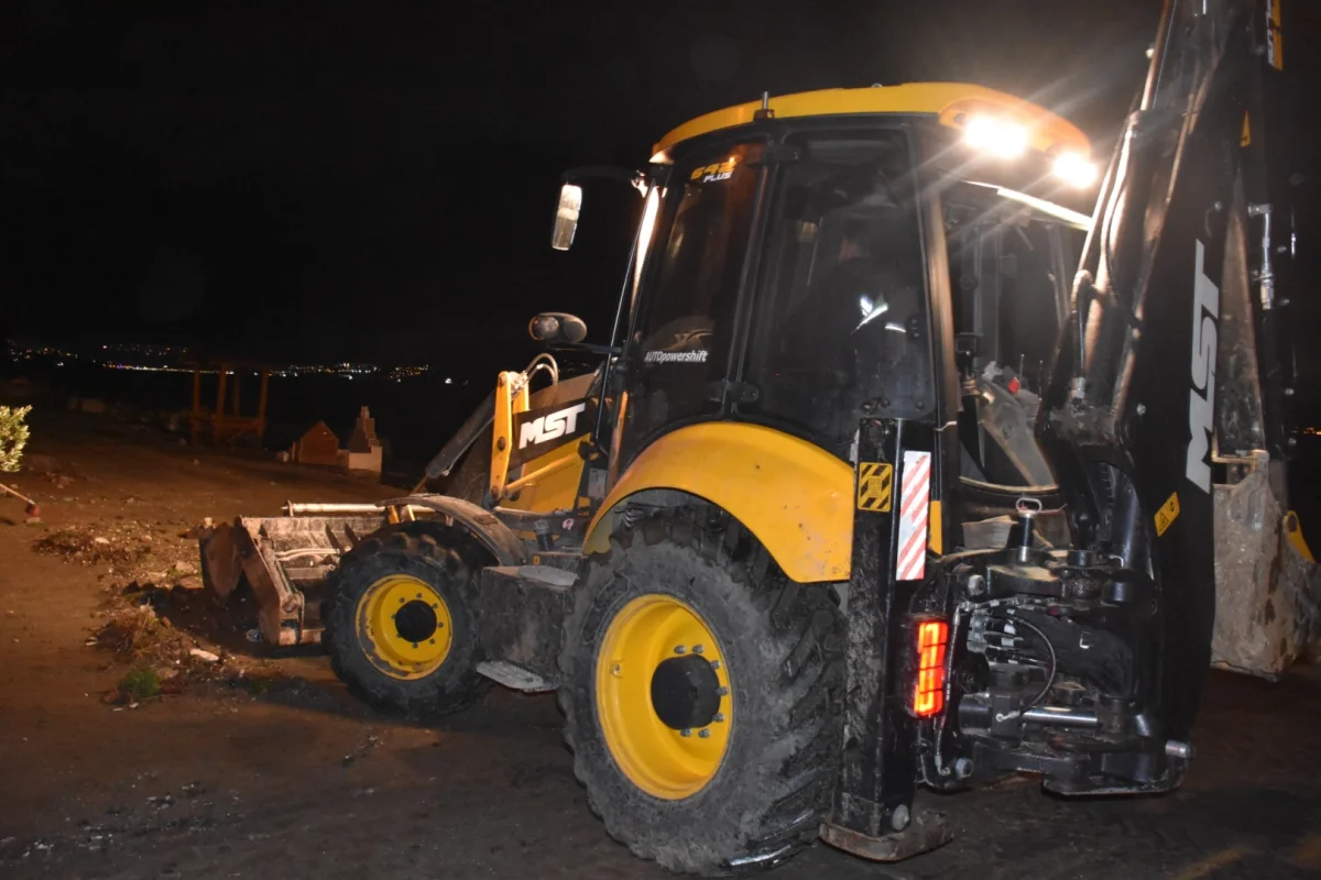 Gemlik Sahilleri Fırtına Sonrası Temizlendi