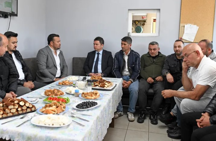 Başkan Aydın, Taksicilerle Buluştu: Ekonomik Kriz Masada
