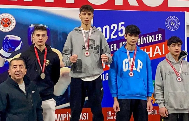 Meramlı Muaythai Sporcuları 7 Madalya Kazandı
