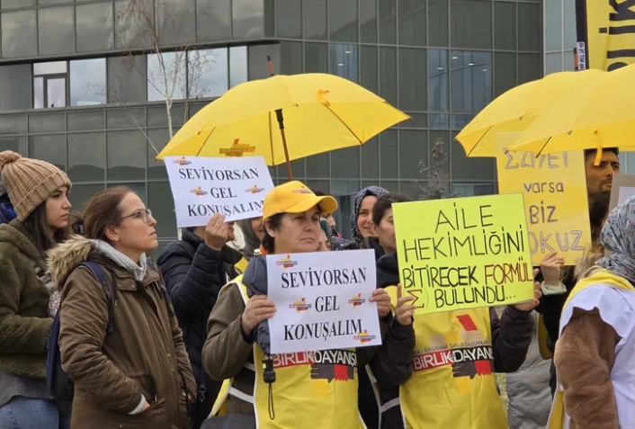 Aile Sağlığı Çalışanları İş Bırakıyor

