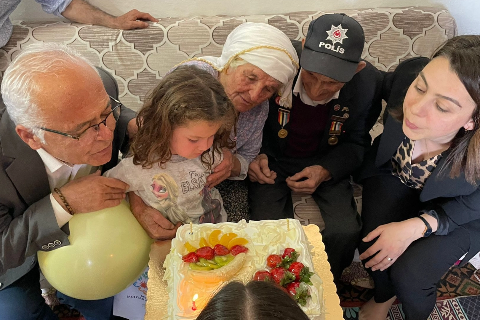 Muğla Belediyesi, 95 Yaşındaki Kore Gaziye Doğum Günü Sürprizi Yaptı
