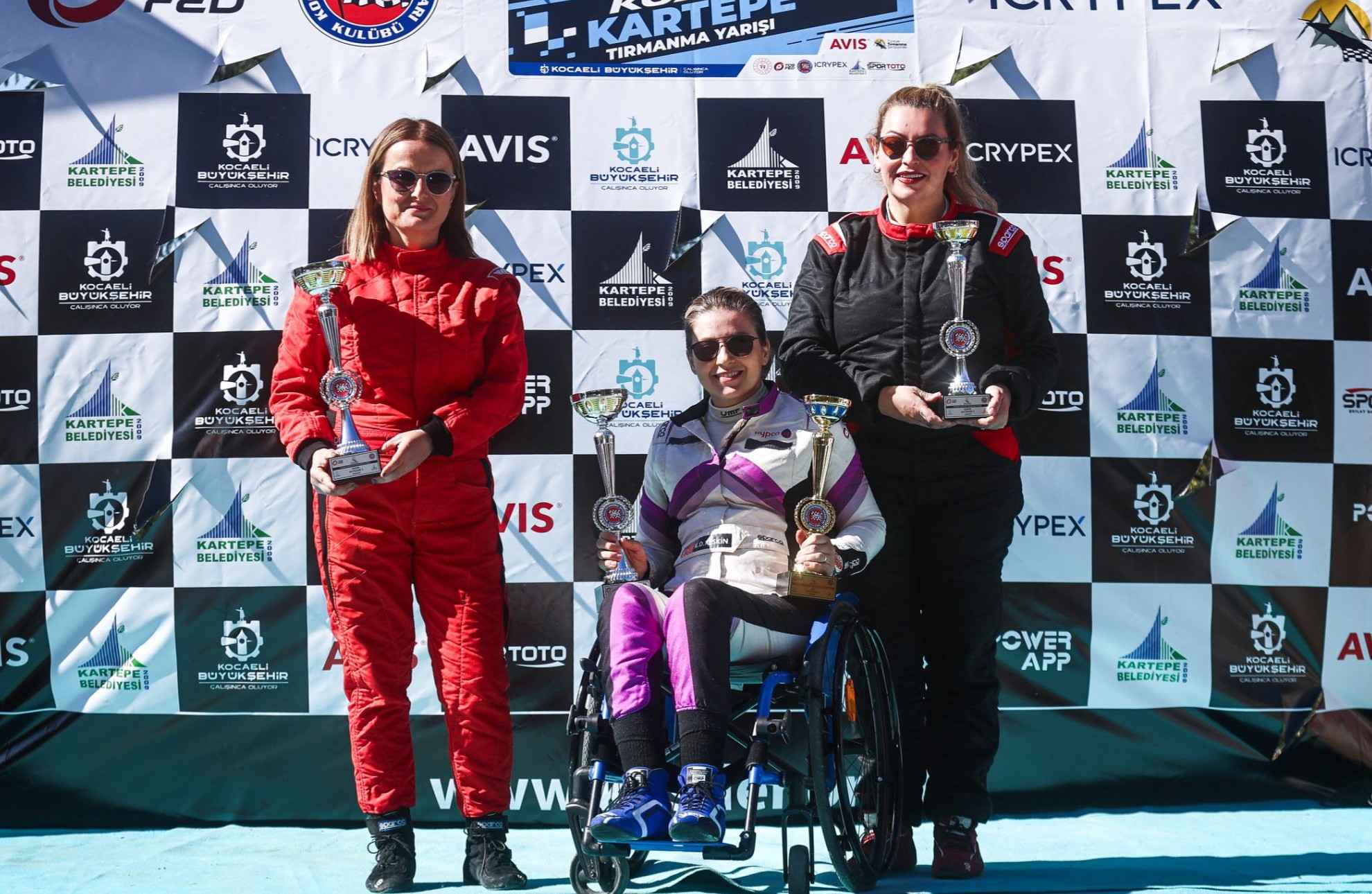 Engelli kadın ralli pilotu Keskin'den Kartepe Tırmanma Yarışında yeni başarılar