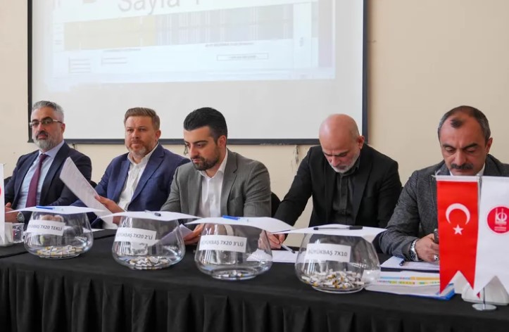 Keçiören'de Kurban Çadırları Kura ile Dağıtıldı

