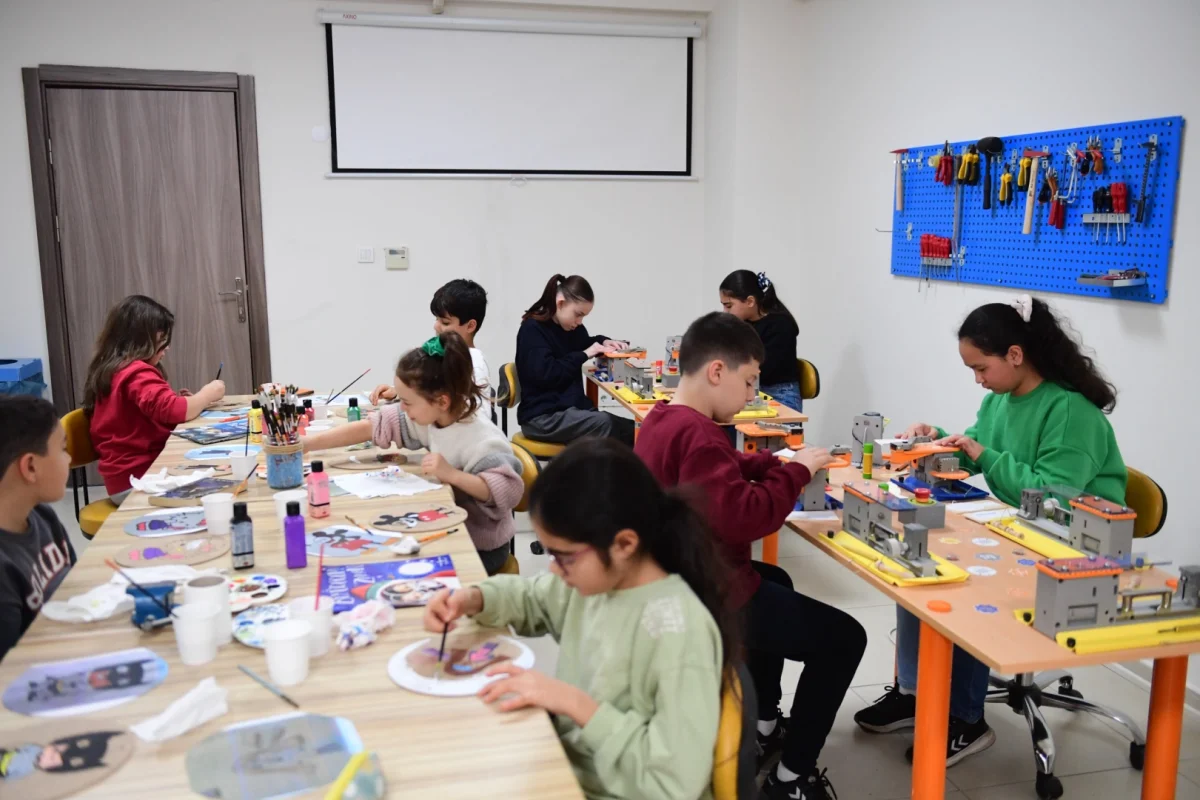 Bursa Osmangazi’de Çocuklar Hayallerini Tasarlıyor