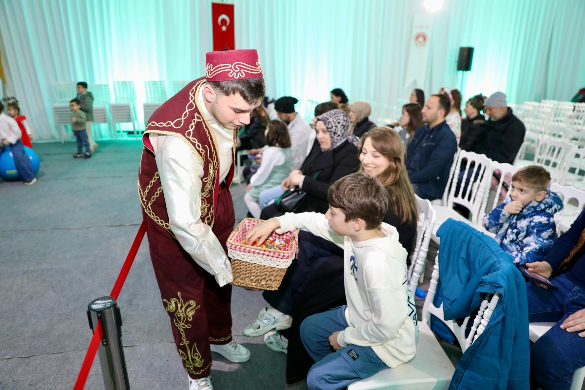 Samsun'da Bayram Sokağı'nda Coşku Dolu Şenlik
