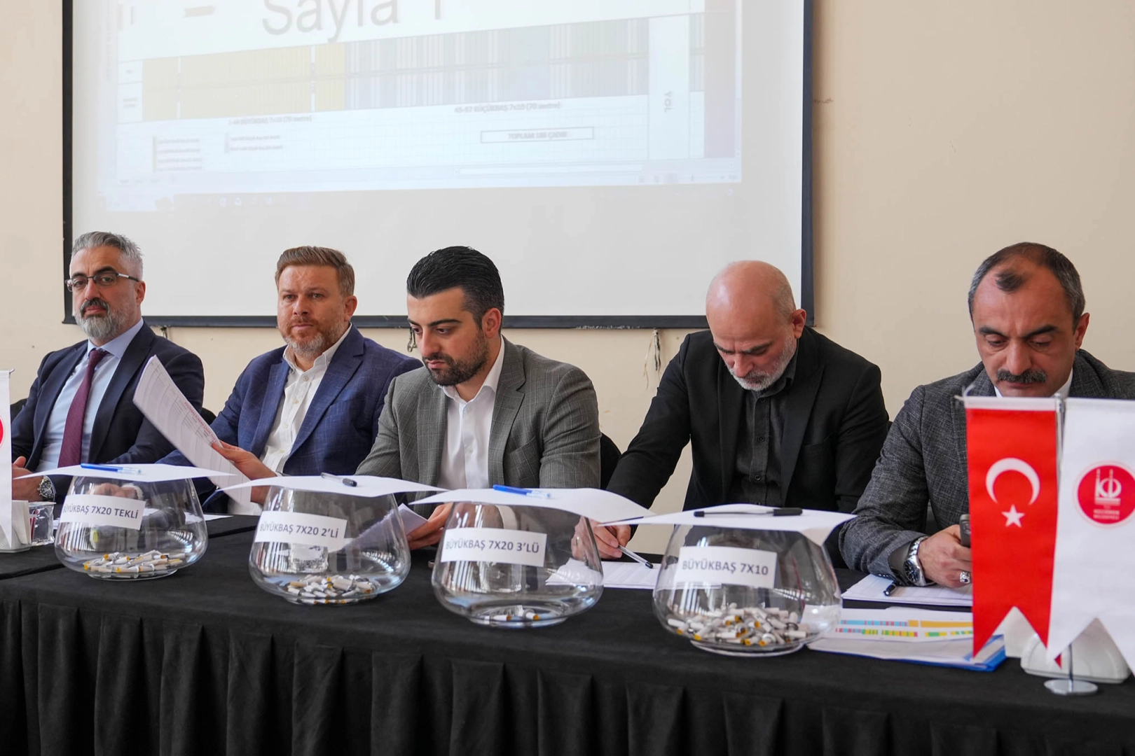Ankara'da Kurban Çadırları Kura ile Dağıtıldı
