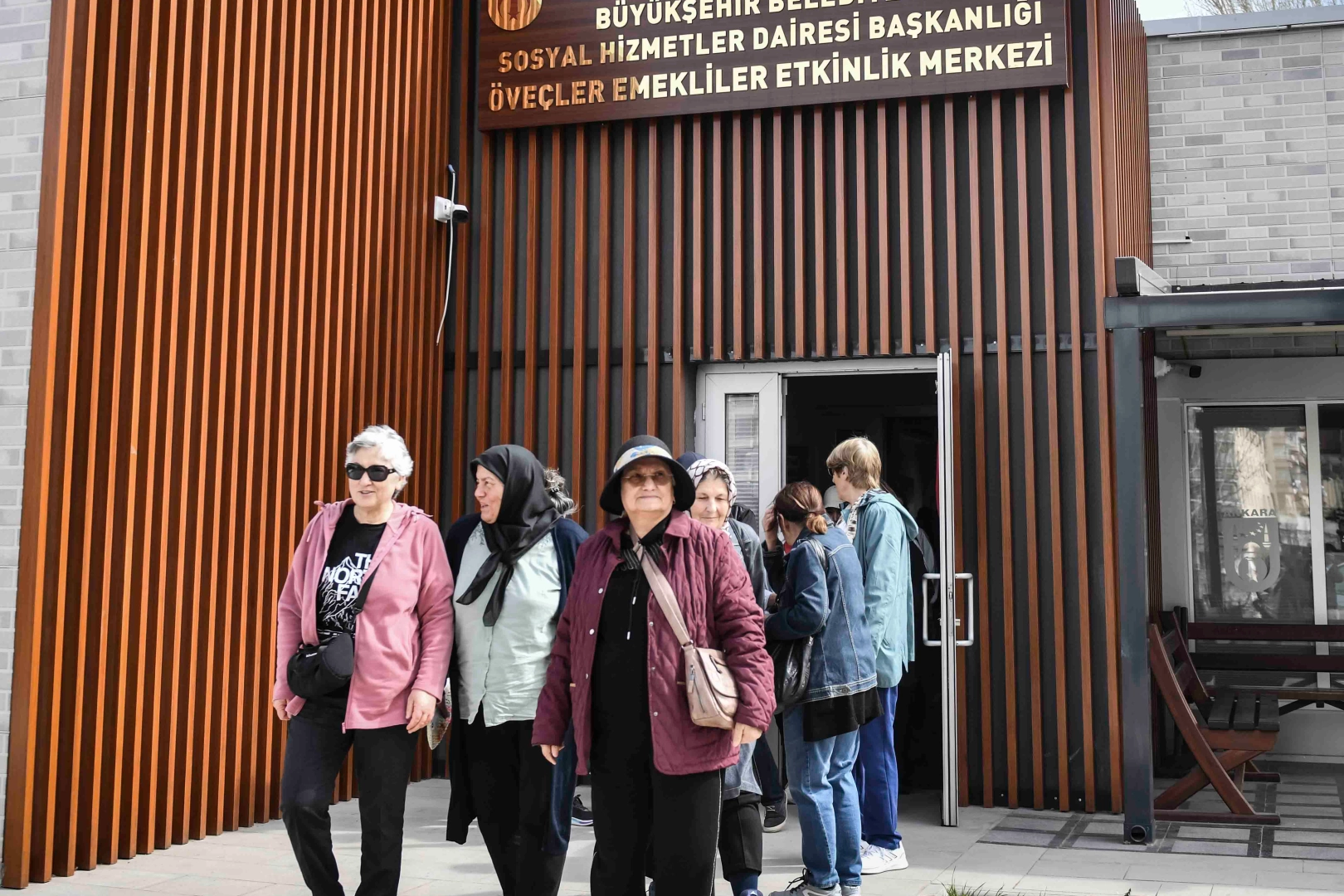 Ankara'da Yaşlılara Destek Devam Ediyor
