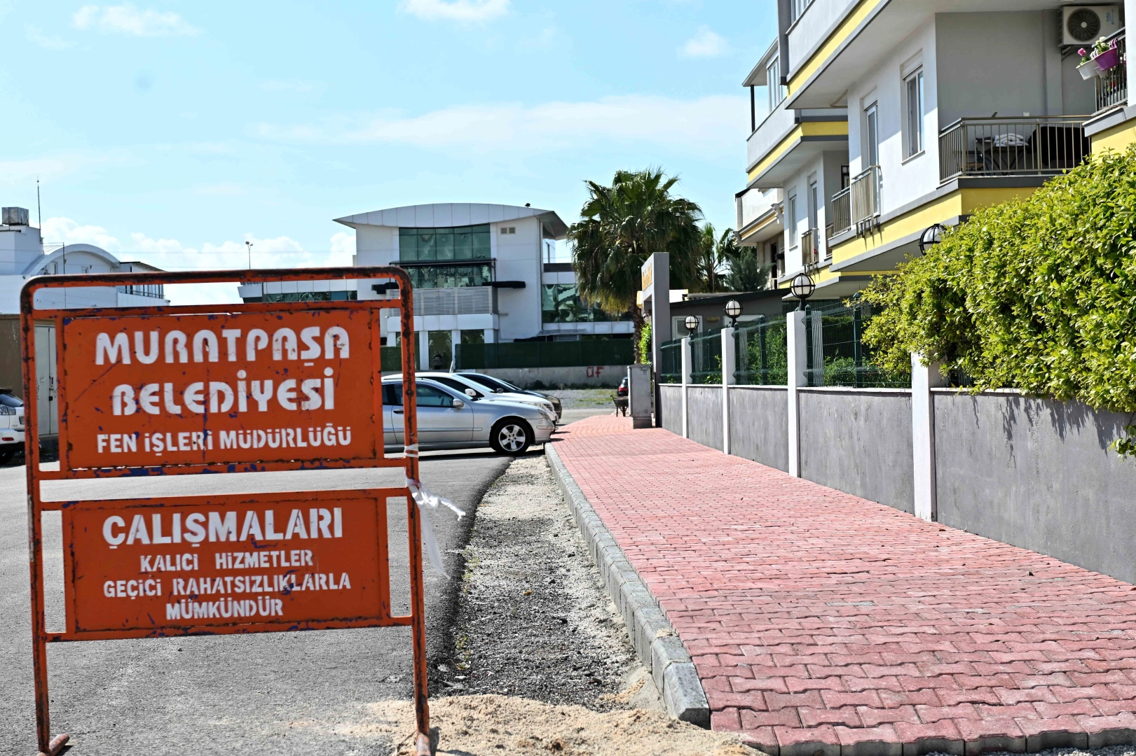 Muratpaşa'da Yeni Kaldırımlar Vatandaşlara Hizmete Girdi
