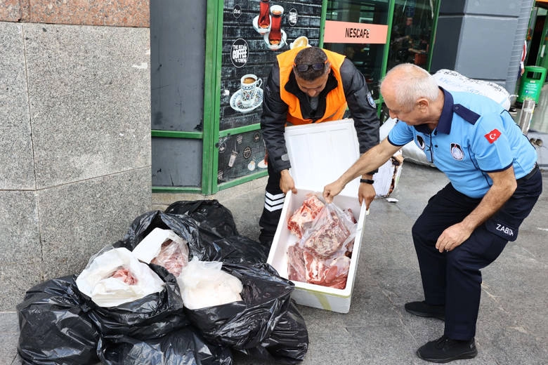 Antalya'da 300 Kilo Usulsüz Et Ele Geçti

