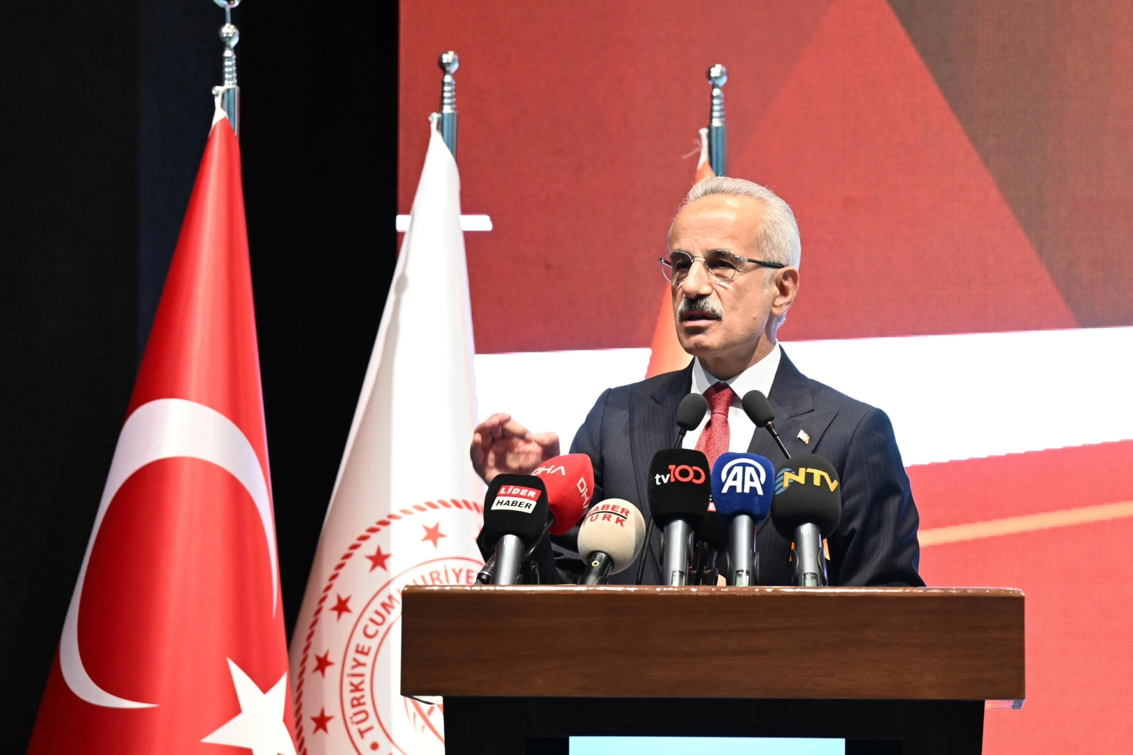 İstanbul depreminde ulaşım yapıları sağlam kaldı
