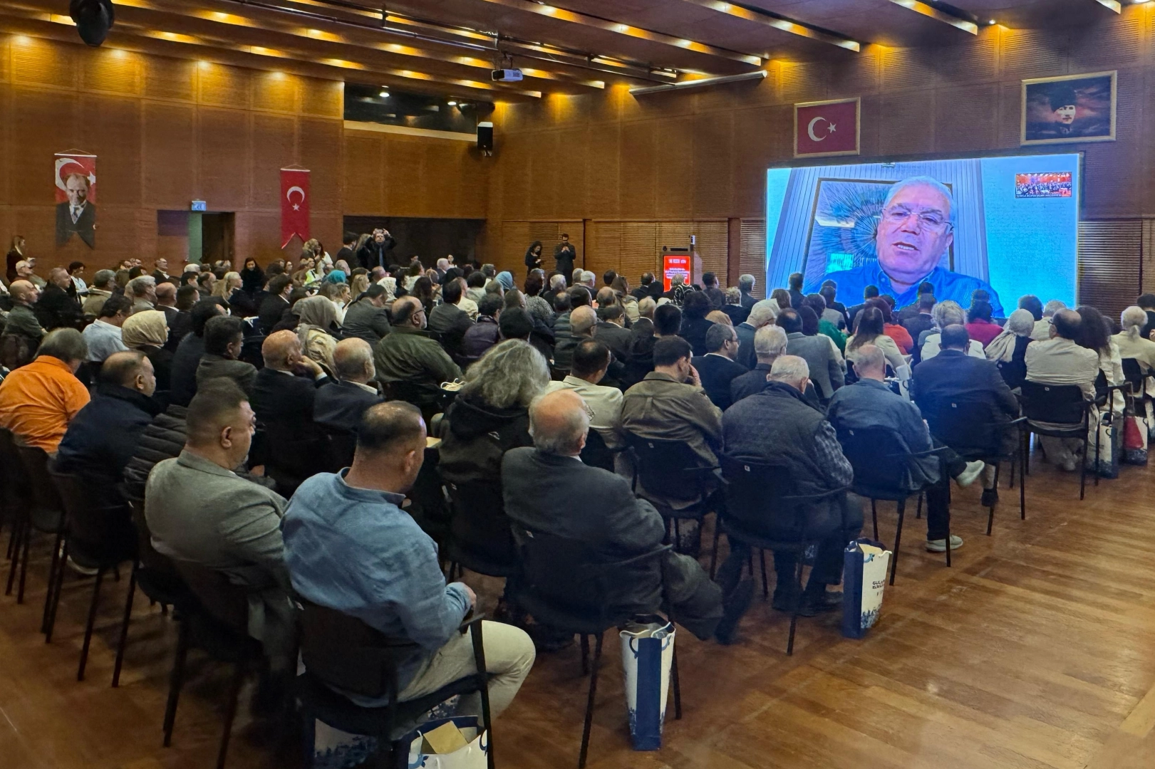 Bozbey'den Güçlü Sivil Toplum Çağrısı
