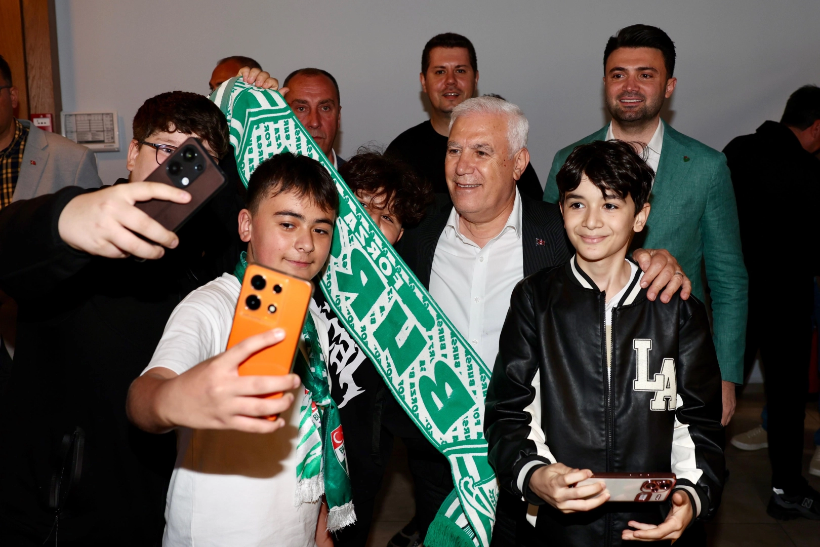 Bozbey'den Bursaspor'a Kapalı Tribün ve Müze Müjdesi
