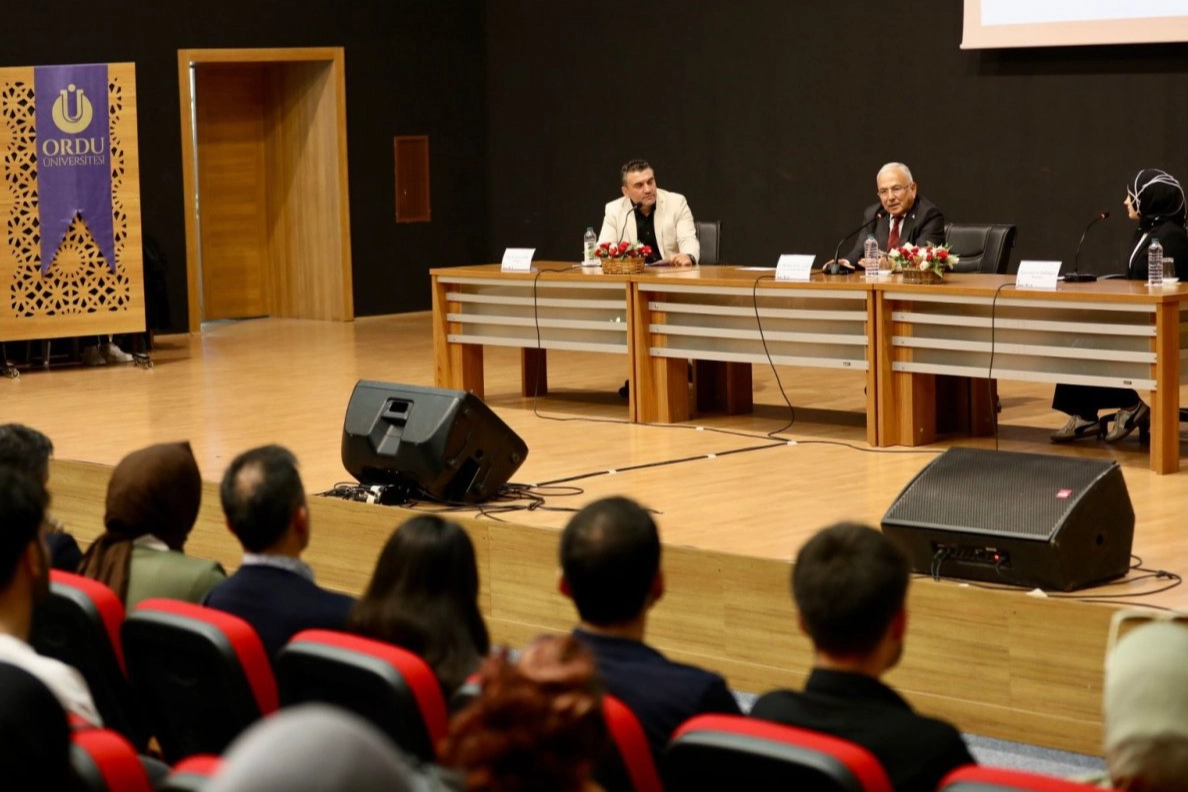 Başkan Güler, Ordu Üniversitesi öğrencileriyle buluştu.
