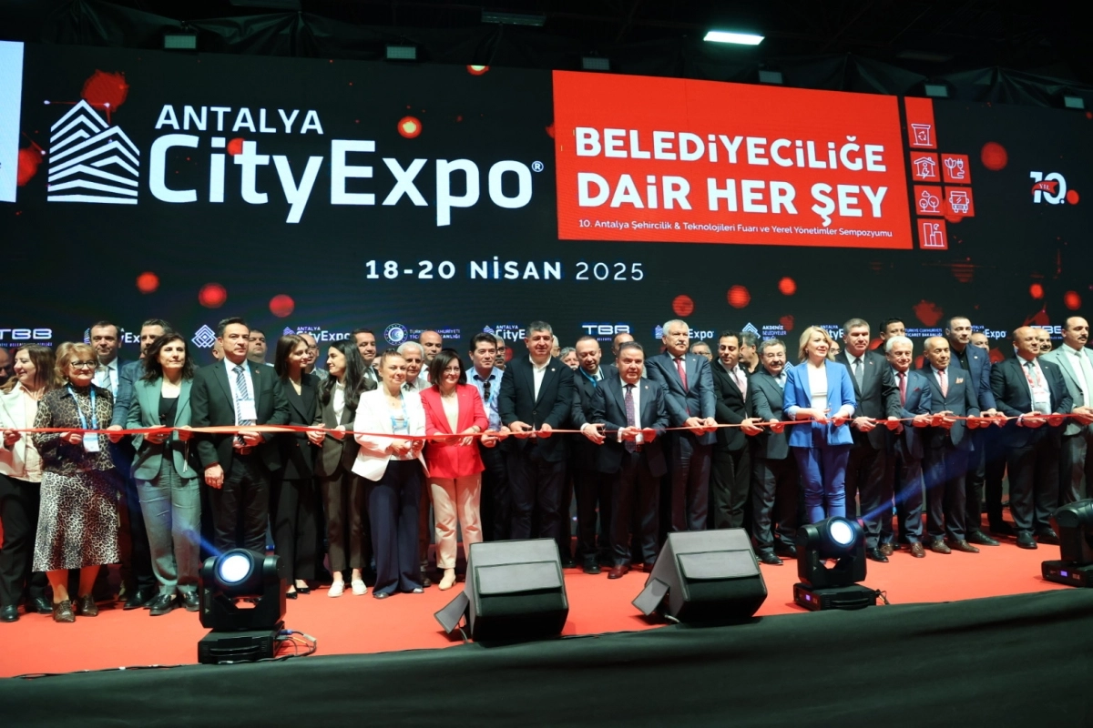 Karalar: Merkezi yönetim belediyelerin yanında olmalı
