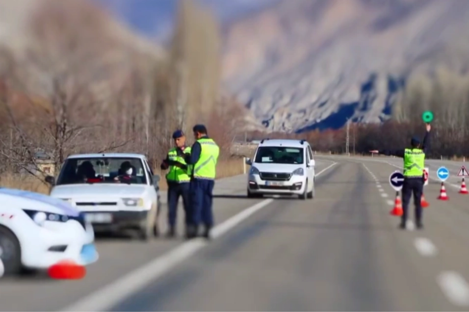 Bayramın Acı Trafik Bilançosu: 74 Ölü, Binlerce Yaralı
