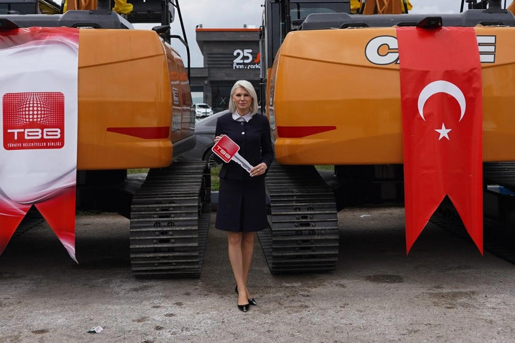 Bilecik'e Hibe Ekskavatör
