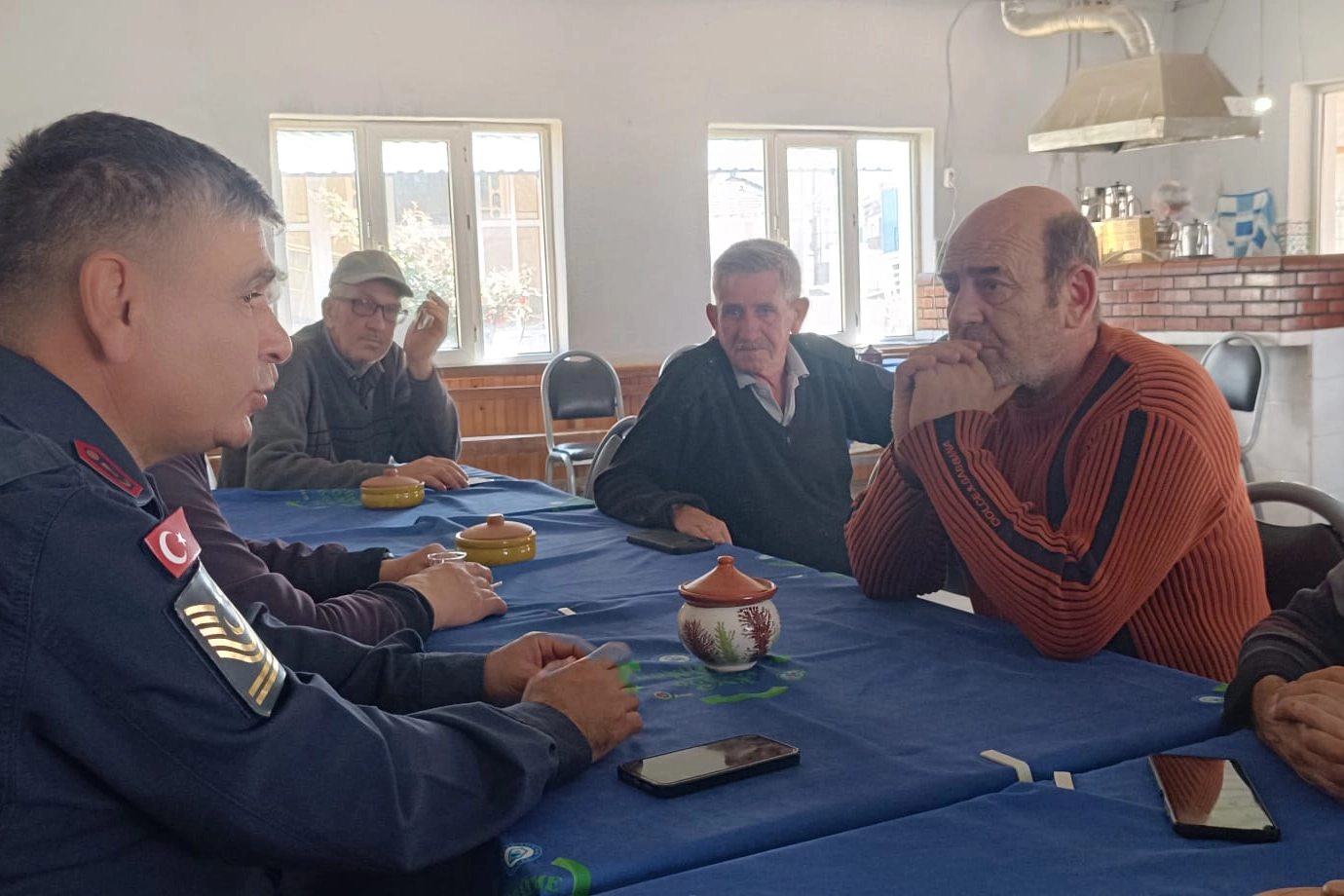 Jandarma, Köylüyü Dolandırıcıdan Korumalı
