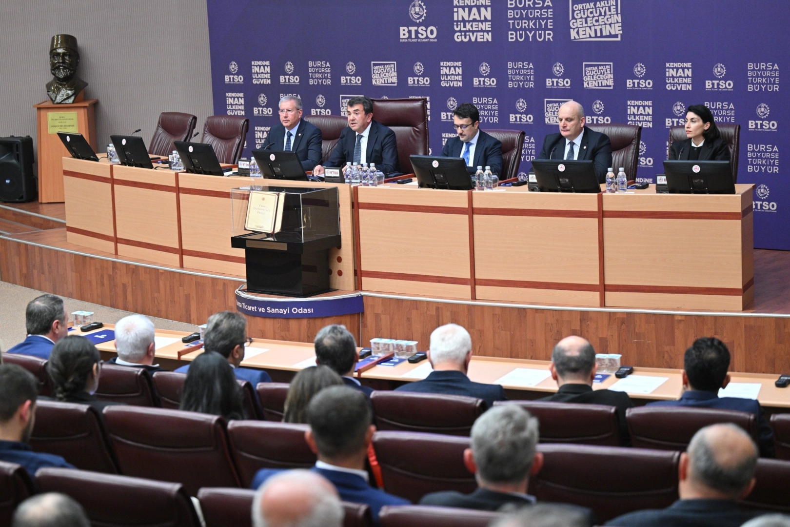 BTSO Nisan Meclisi: Küresel belirsizlik ve yeni stratejiler
