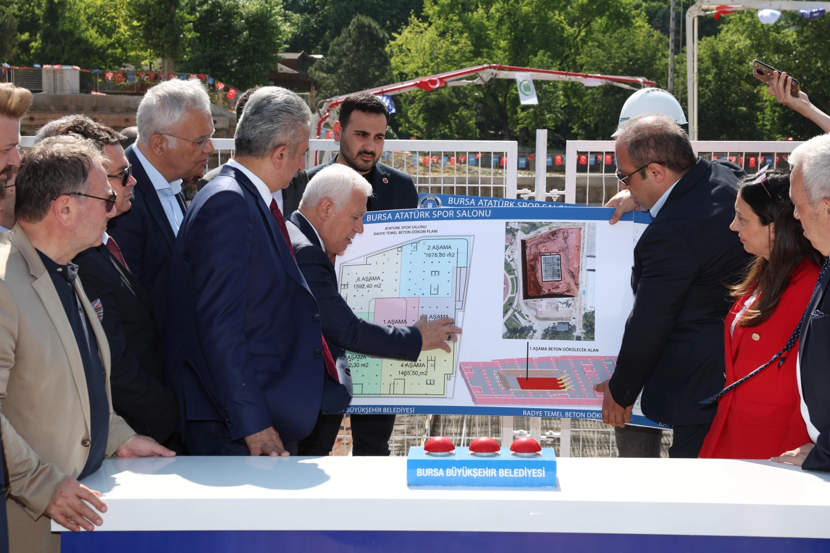 Bursa Atatürk Spor Salonu'nun temeli atıldı: 2027 açılışı hedefleniyor
