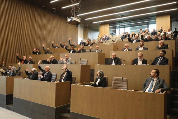 İnegöl Belediyesi'nde Bütçe Fazlası ve Faaliyet Raporu Onayı
