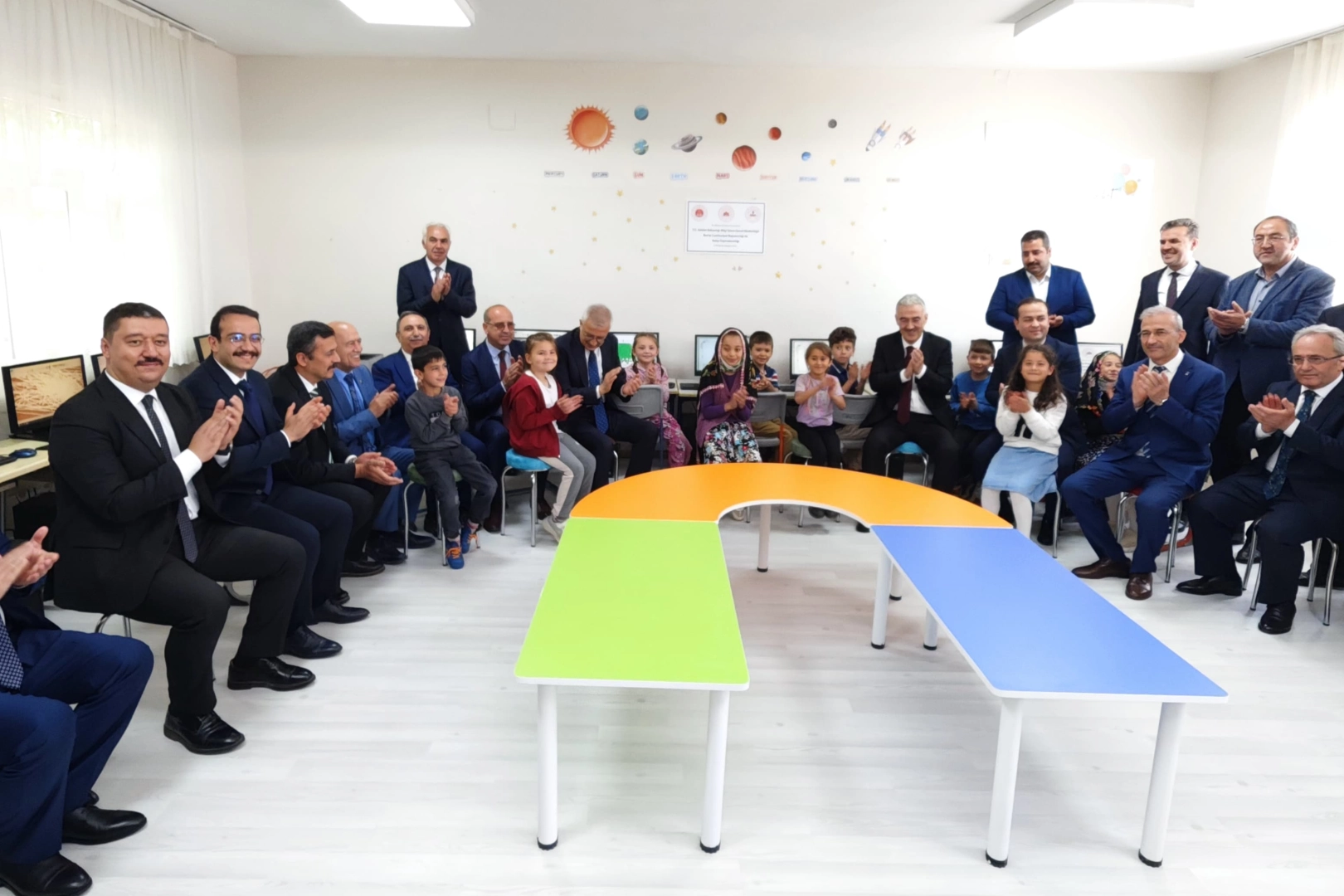 Bursa'da 64 Bilgisayar Köy Okullarına Kazandırıldı
