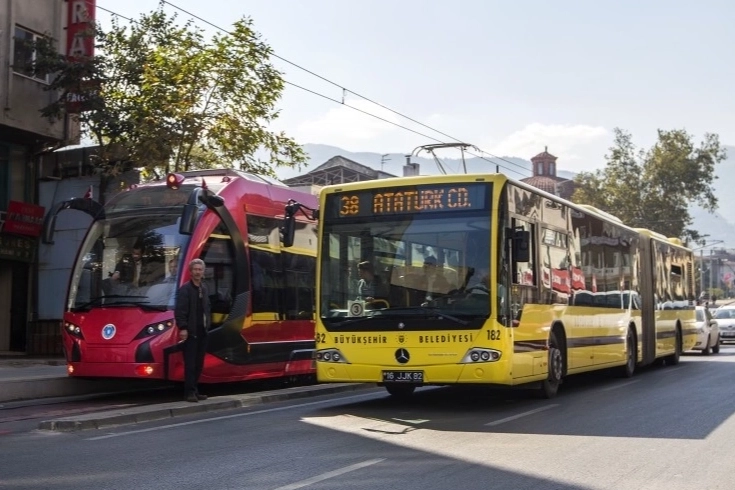BursaRay, %90 Kapasiteyle Hizmette Devam Ediyor
