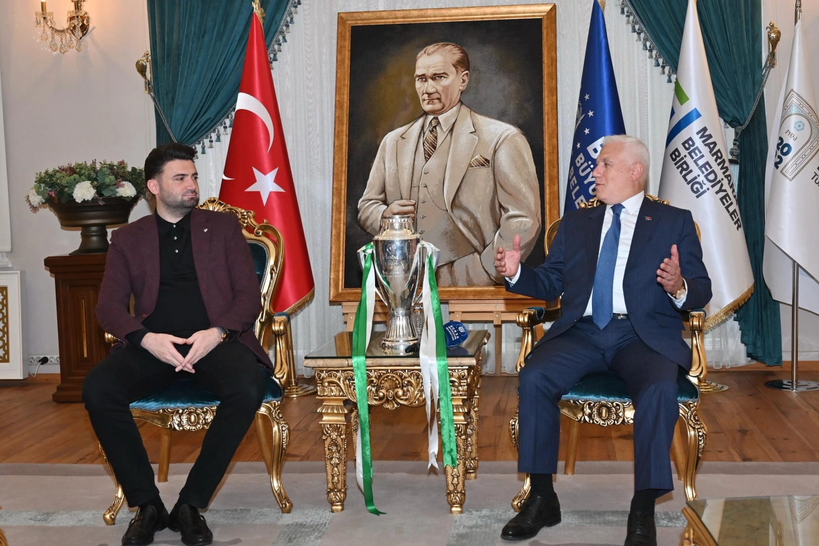 Bursaspor'dan Bozbey'e Şampiyonluk Ziyareti
