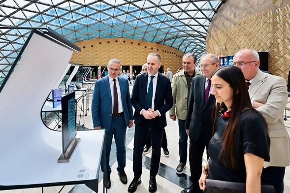 Denizli'de 8. Uluslararası Cam Bienali Açıldı
