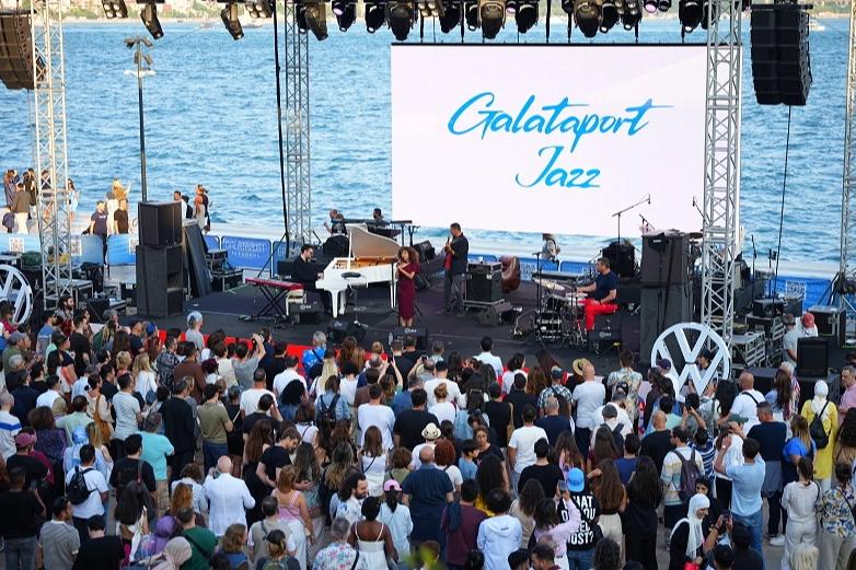 Galataport Jazz Festivali Boğaz'da Caz Şöleni Yaşattı
