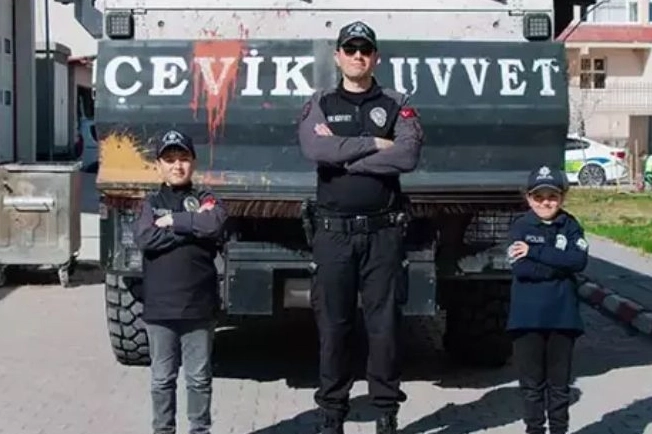 Minik Polisler 23 Nisan'da Görevde
