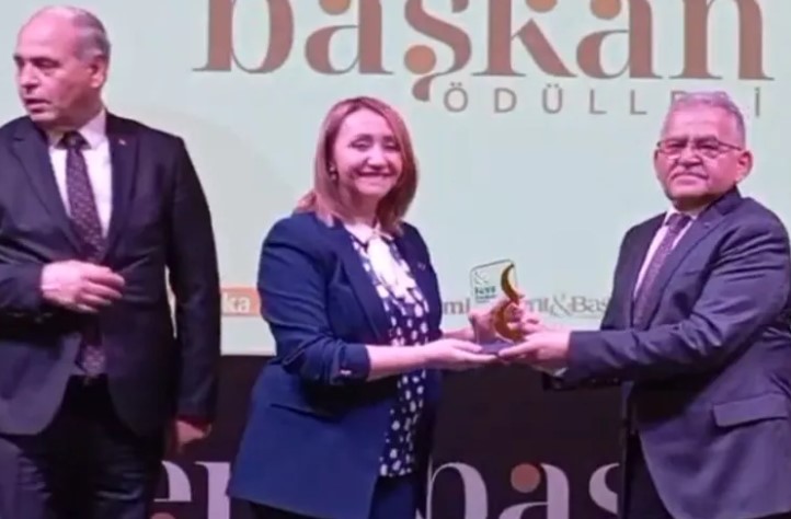 Pazaryeri Belediyesi'ne Ulusal Başarı Ödülü
