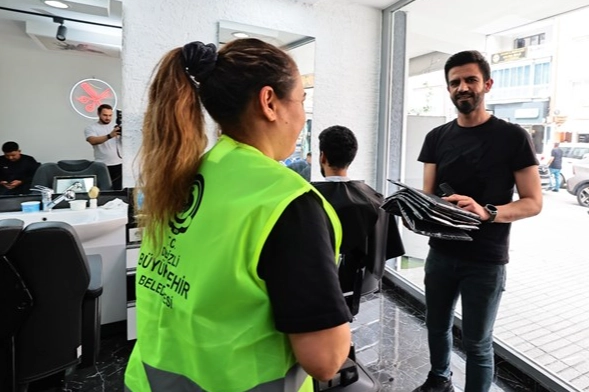 Denizli'de Berberlere Belediyeden Ücretsiz Penuar Desteği
