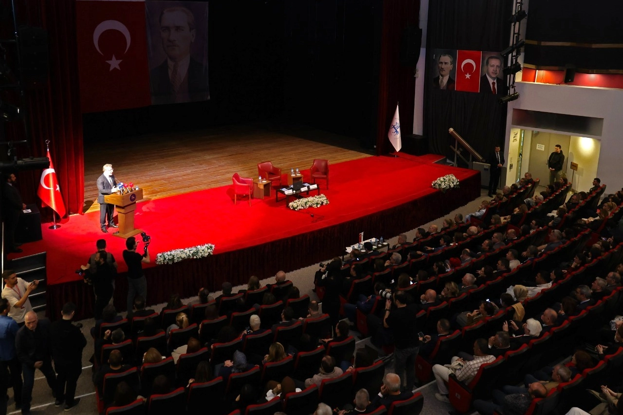 İzmir'de Aileyi Güçlendirme Protokolü İmzalandı
