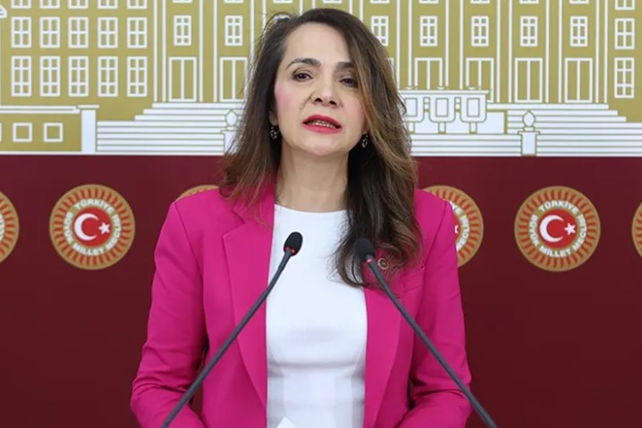 İlgezdi: Mülakatlar Hayalleri Çalıyor
