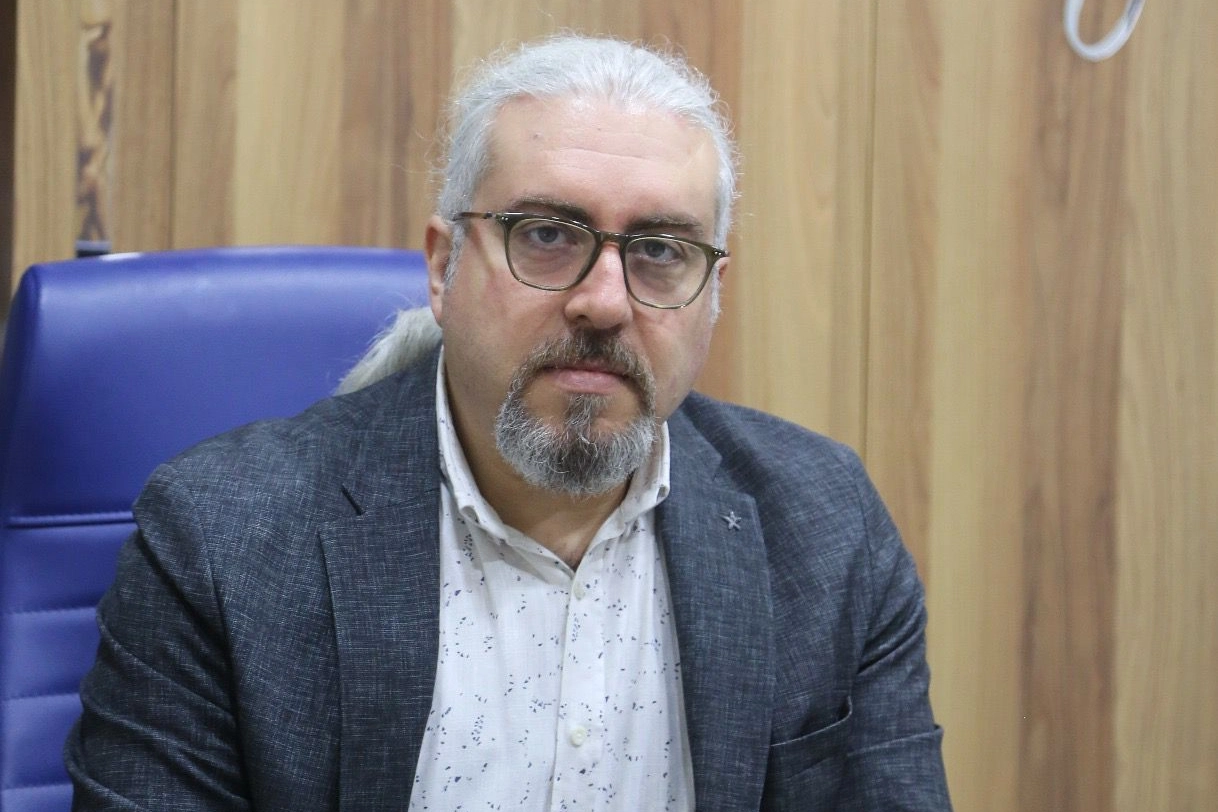 Diz Ağrısı: Yaşlanmanın Doğal Sonucu Değil
