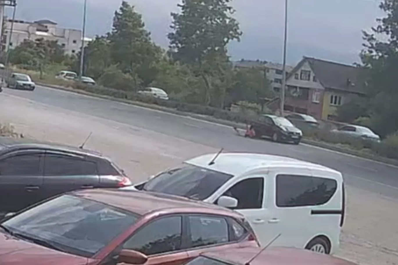 Düzce'de Yayaya Çarpan Otomobil: Kadın Ağır Yaralı
